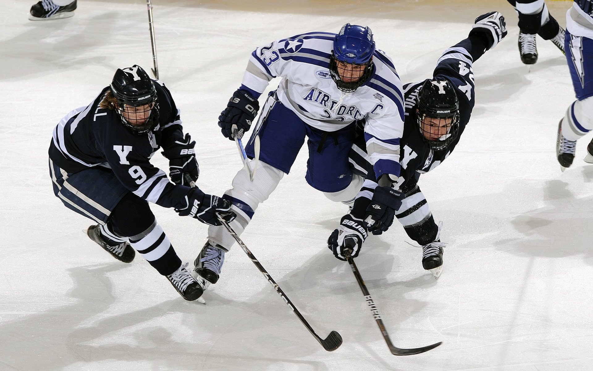 欧洲杯激战连连：战术变化引领潮流！，欧洲杯 激光